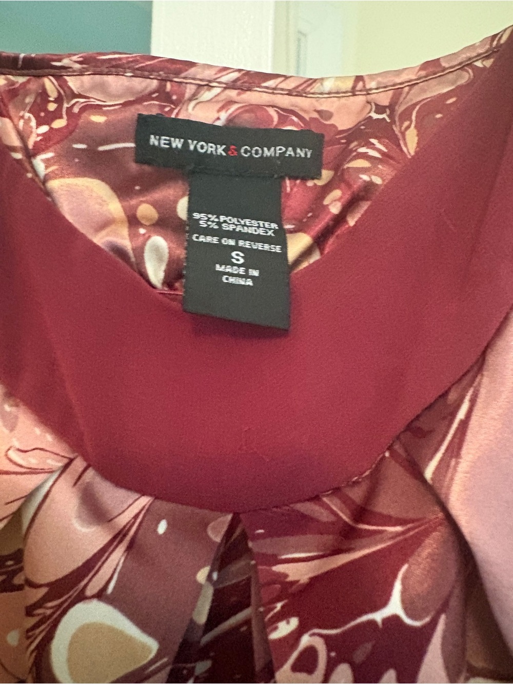 New York & Company Marble-Print Cami in Burgundy and Blush - Picture 2 of 4